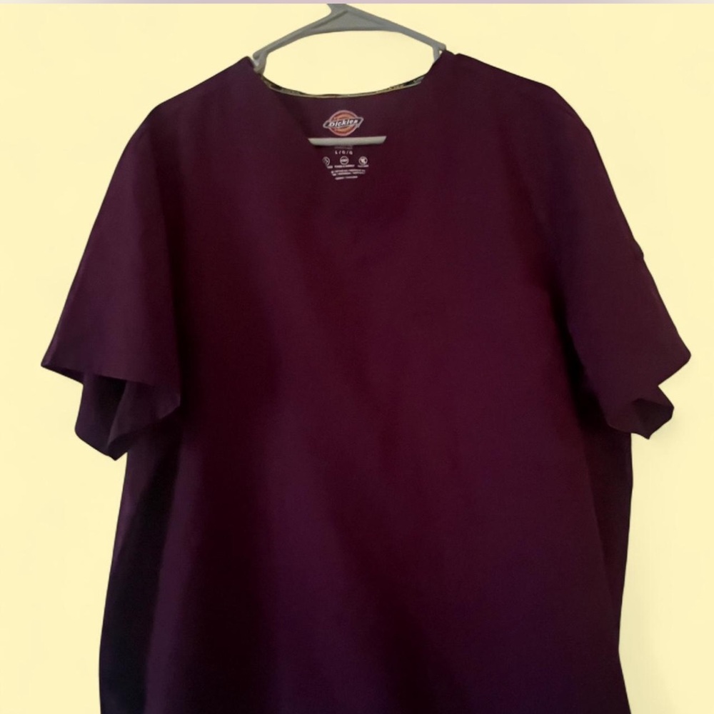Dickies Scrub top